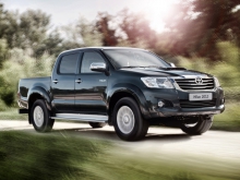 Фото Toyota Hilux Double Cab 2.8D AT №8